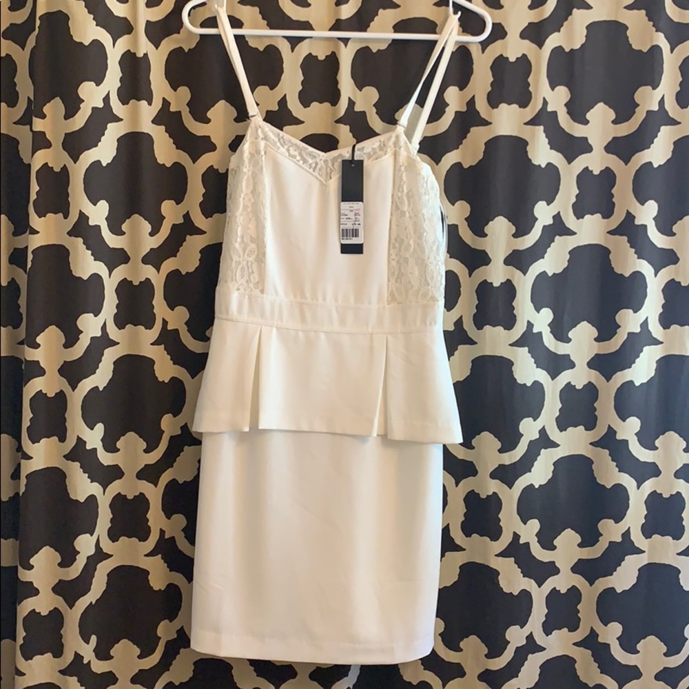 White pencil dress - Picture 1 of 2